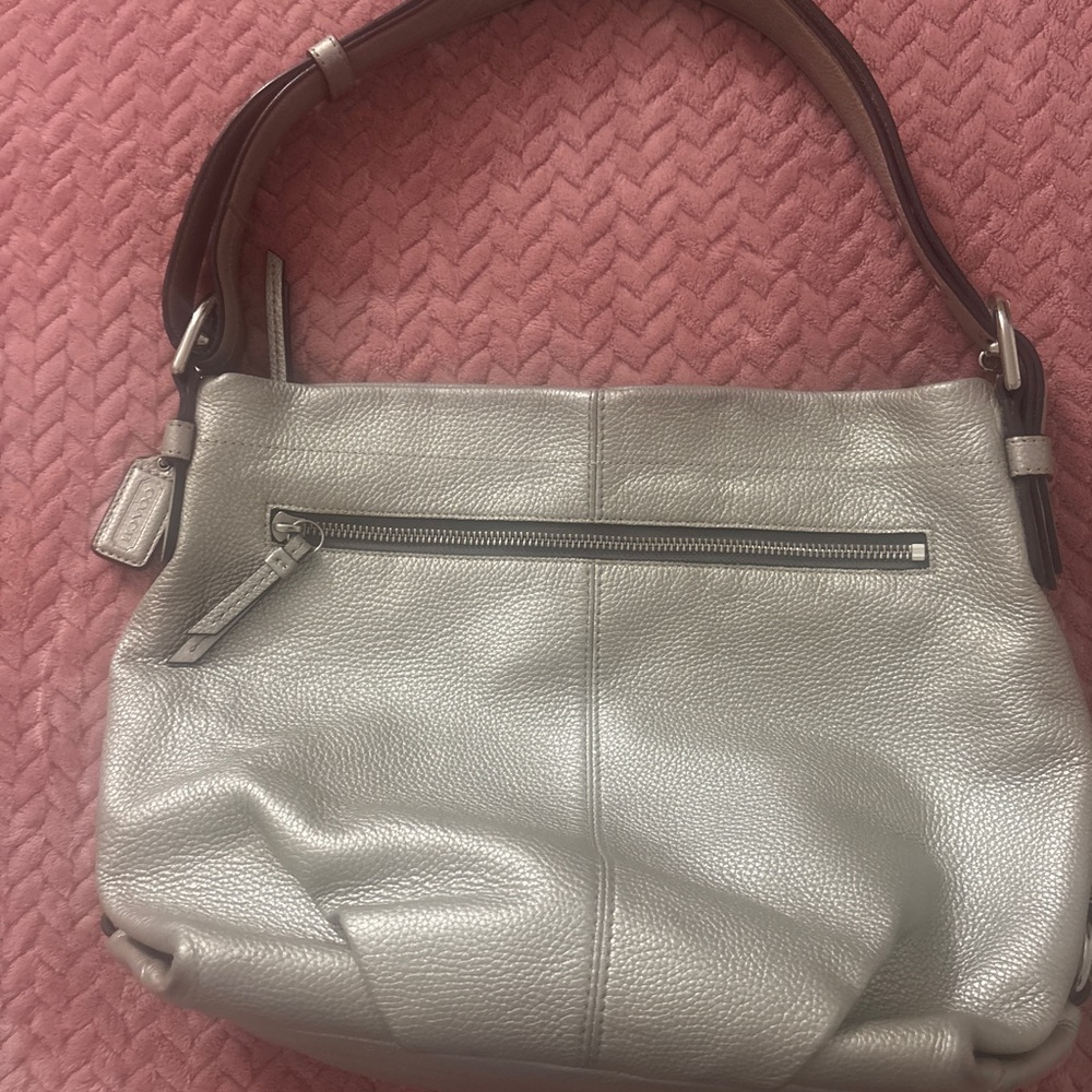 Coach Silver Vintage Leather Shoulder Bag with Slouchy Design